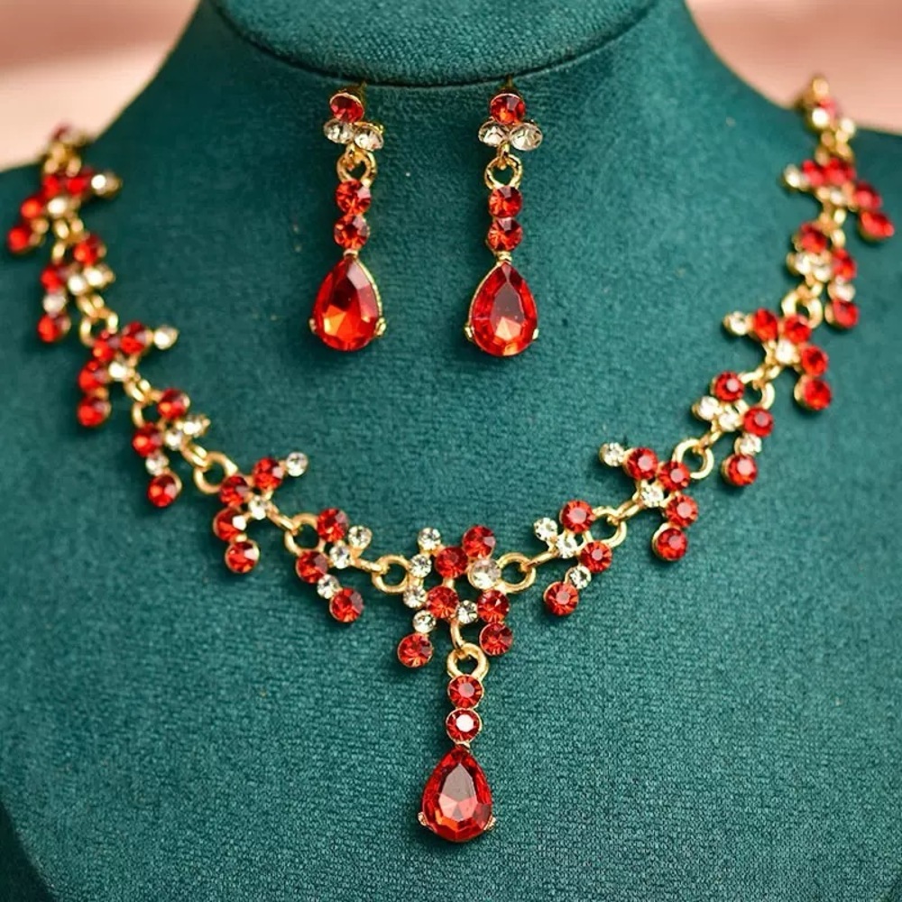 Elegant Red and Gold Jewelry Set